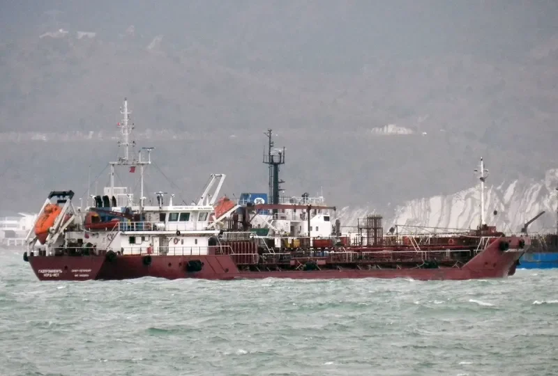 GAZPROMNEFT NORDEAST Tanker IMO 9422653 photo 6