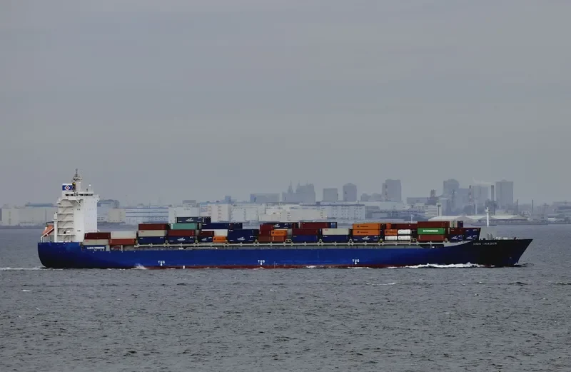 GH CHINOOK Container Ship IMO 9423035 photo 5