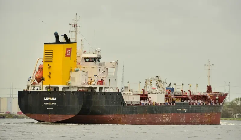 LEVANA Tanker IMO 9424053 photo 2