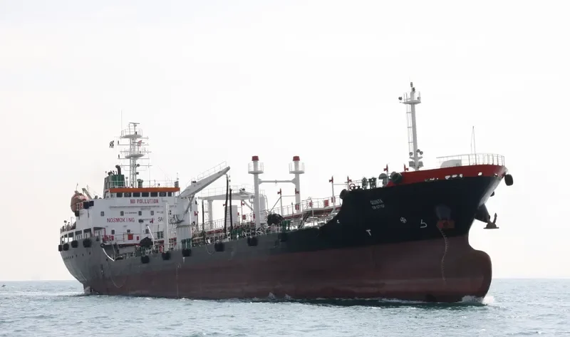 CECILIA COSULICH Tanker IMO 9424522 photo 2