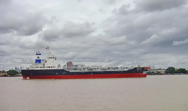 V.L.19 Tanker IMO 9424704 photo 4