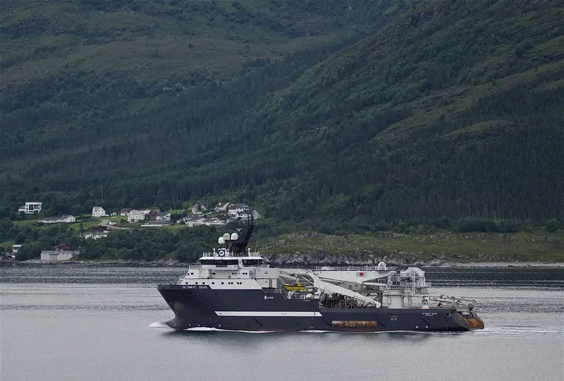 OLYMPIC ZEUS Offshore Vessel IMO 9424728 photo 10