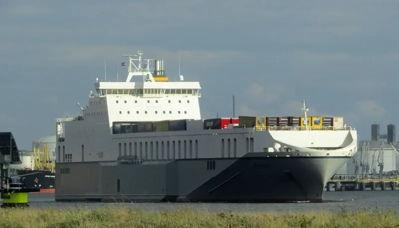 AMANDINE Ro-Ro IMO 9424871 photo 10