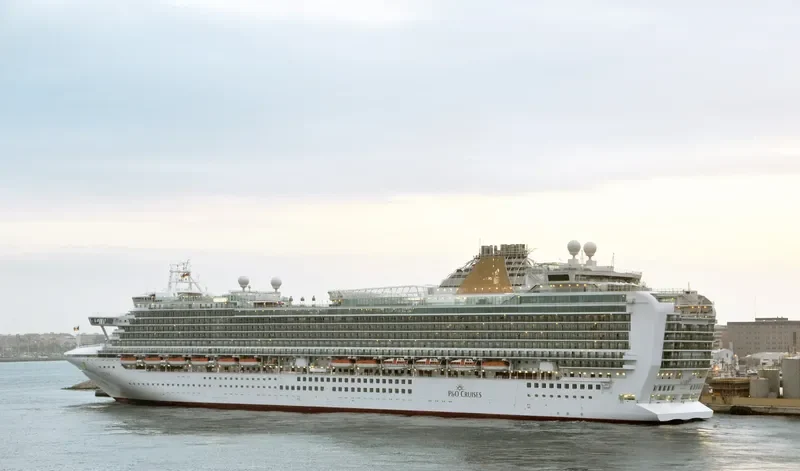 AZURA Passenger Ship IMO 9424883 photo 2
