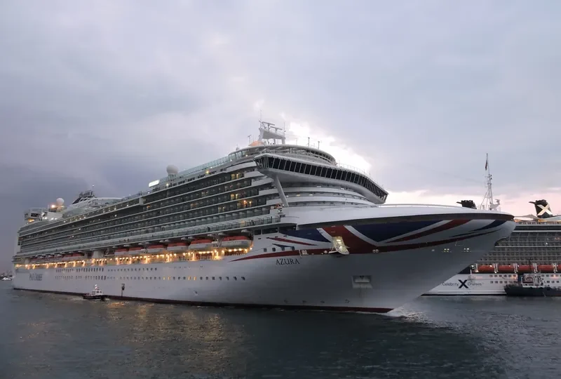 AZURA Passenger Ship IMO 9424883 photo 8