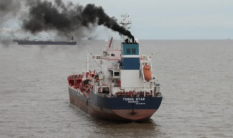 TOSNA STAR Tanker IMO 9425239 photo 9