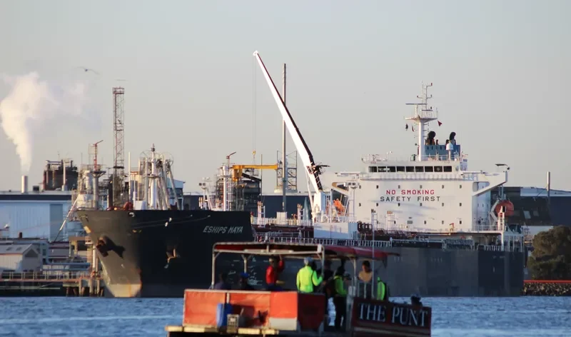 UACC RAS TANURA Tanker IMO 9425318 photo 9
