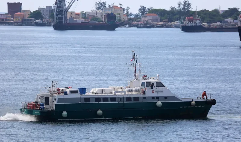 SURFER 325 Offshore Vessel IMO 9425344 photo 2