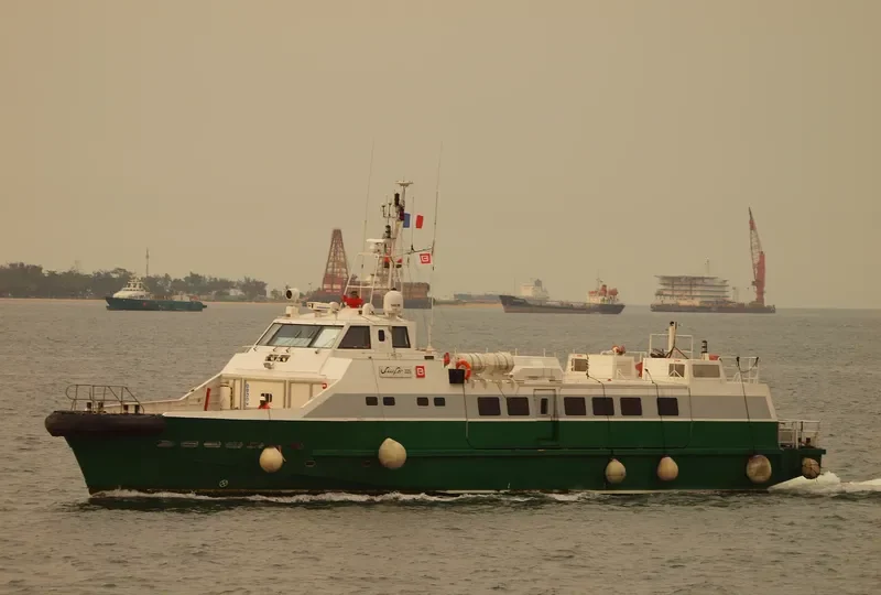 SURFER 325 Offshore Vessel IMO 9425344 photo 8