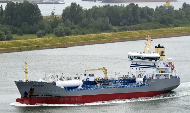 TERNVIND Tanker IMO 9425356 photo 10