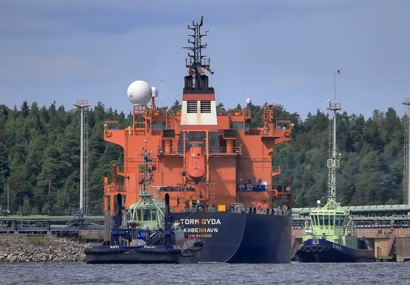 TORM GYDA Tanker IMO 9425502 photo 10