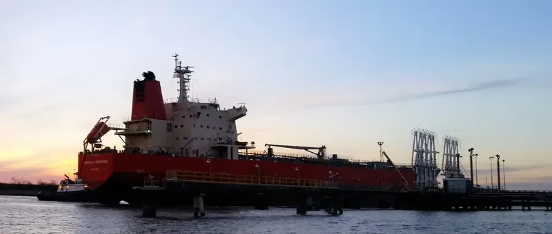 EMERALD EXPRESS Tanker IMO 9425564 photo 3