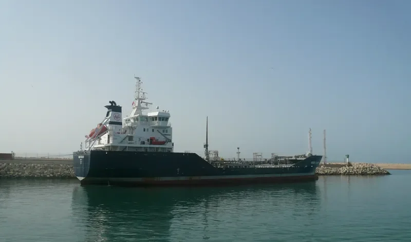 CEDAR Tanker IMO 9426491 photo 9