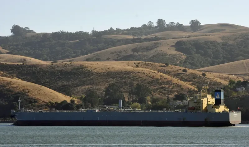 JASMIN JOY Tanker IMO 9427471 photo 9