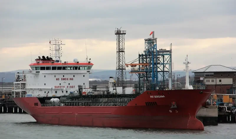 FMT BERGAMA Tanker IMO 9427988 photo 3
