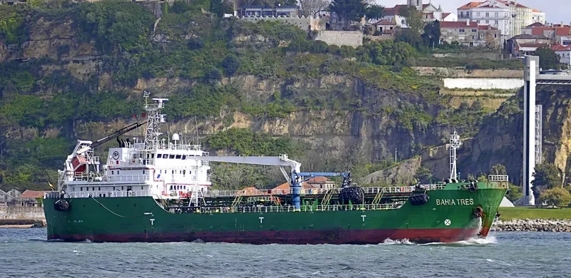BAHIA TRES Tanker IMO 9428671 photo 8