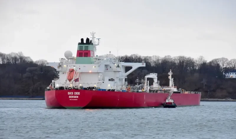 SKS DEE Tanker IMO 9428994 photo 3