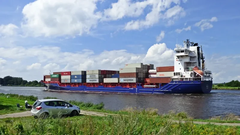 ELBSUMMER Container Ship IMO 9429194 photo 4