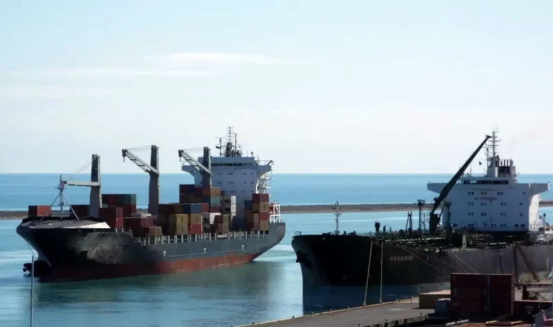 VIVALDI Container Ship IMO 9429326 photo 8