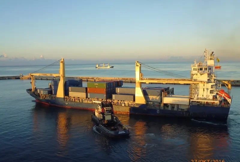REGULA Container Ship IMO 9430064 photo 2