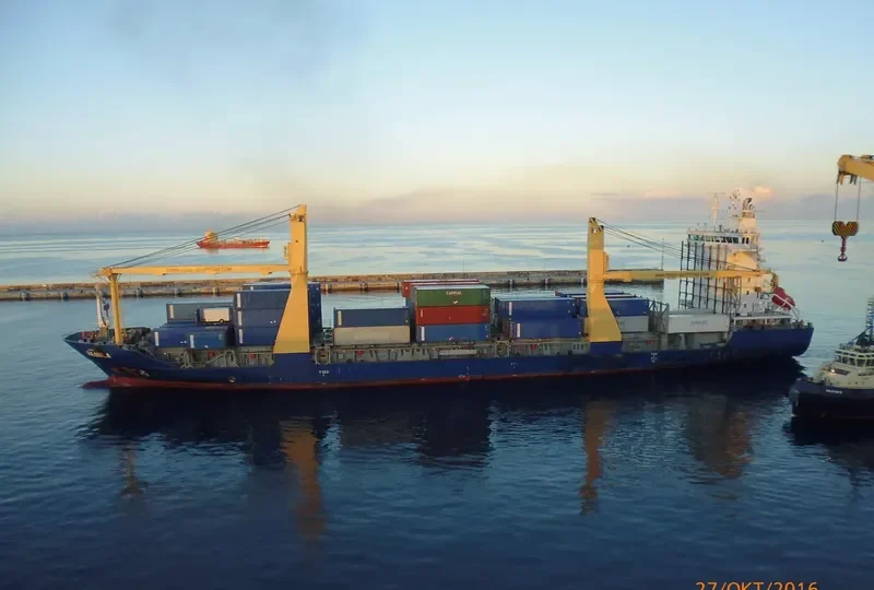 REGULA Container Ship IMO 9430064 photo 4
