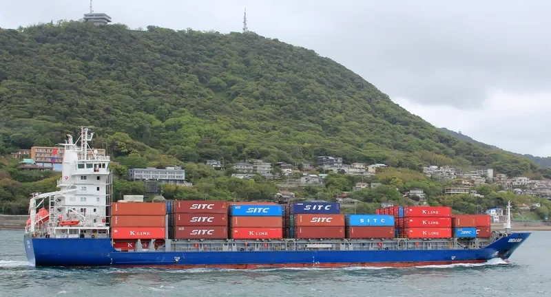 QUEEN B II Container Ship IMO 9430090 photo 7