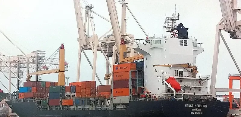 HANSA NEUBURG Container Ship IMO 9430870 photo 4