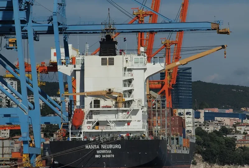 HANSA NEUBURG Container Ship IMO 9430870 photo 5