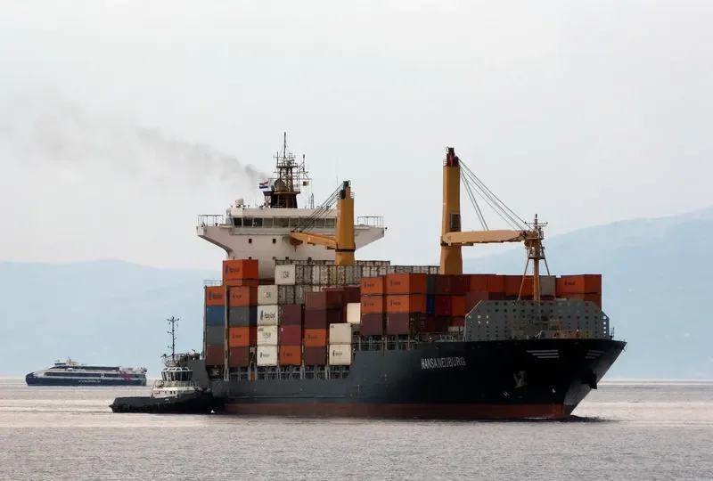 HANSA NEUBURG Container Ship IMO 9430870 photo 8