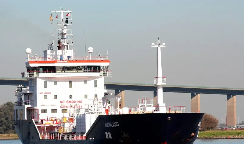 MAINLAND Tanker IMO 9431056 photo 3