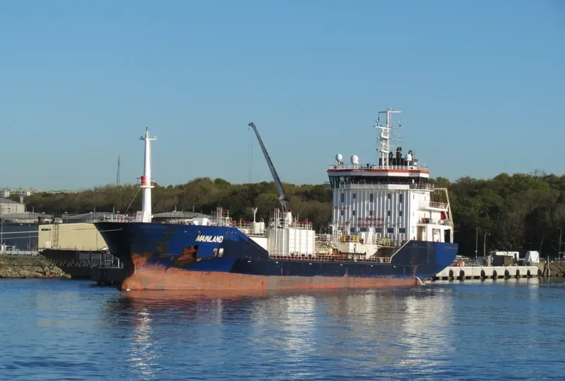 MAINLAND Tanker IMO 9431056 photo 5