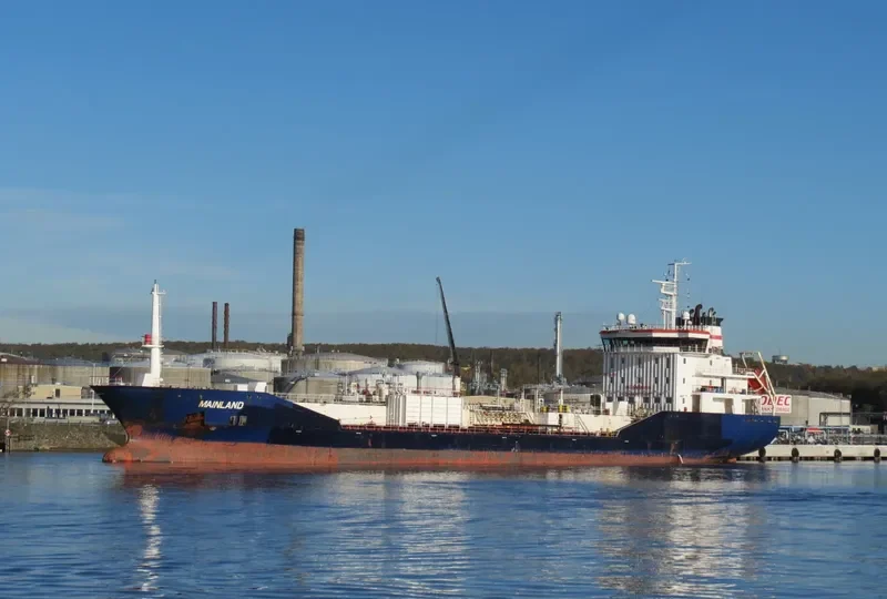 MAINLAND Tanker IMO 9431056 photo 6