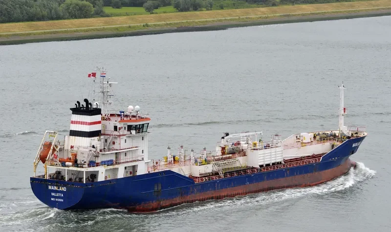 MAINLAND Tanker IMO 9431056 photo 7