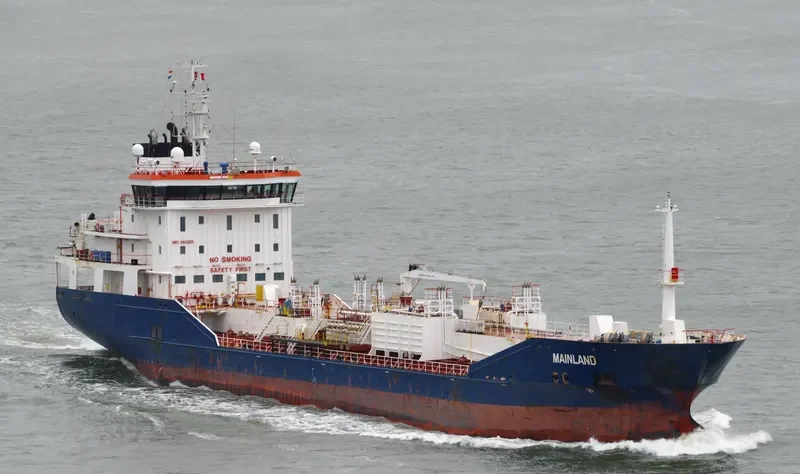 MAINLAND Tanker IMO 9431056 photo 8