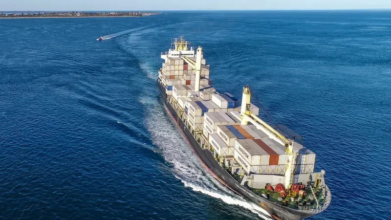 NICKIE B Container Ship IMO 9431343