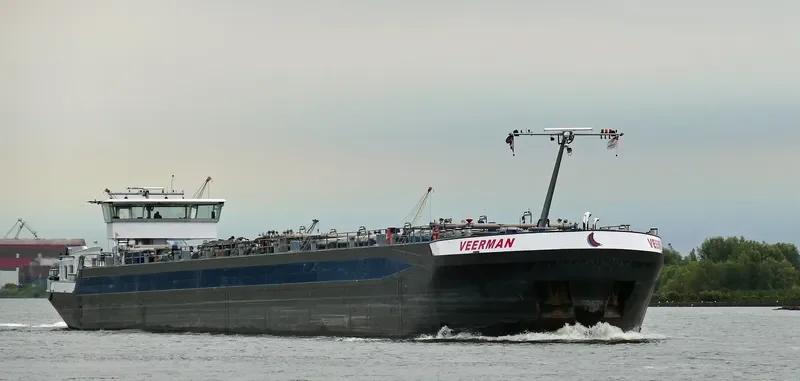 VEERMAN Tanker IMO 9431989 photo 6