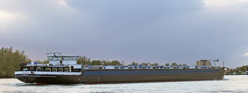 RIVER Tanker IMO 9432024 photo 3