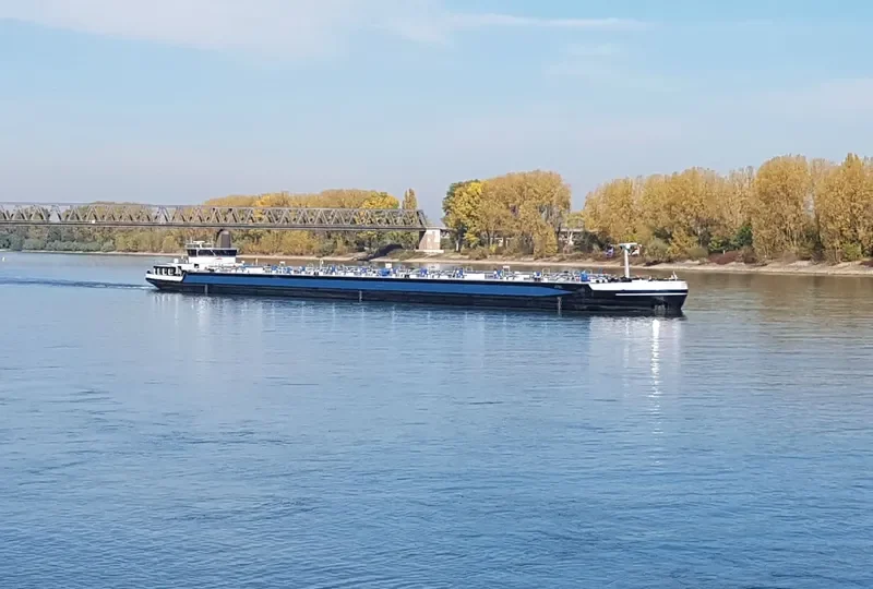 RIVER Tanker IMO 9432024 photo 8