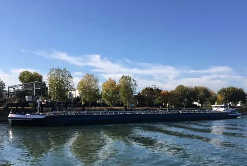 RIVER Tanker IMO 9432024 photo 10
