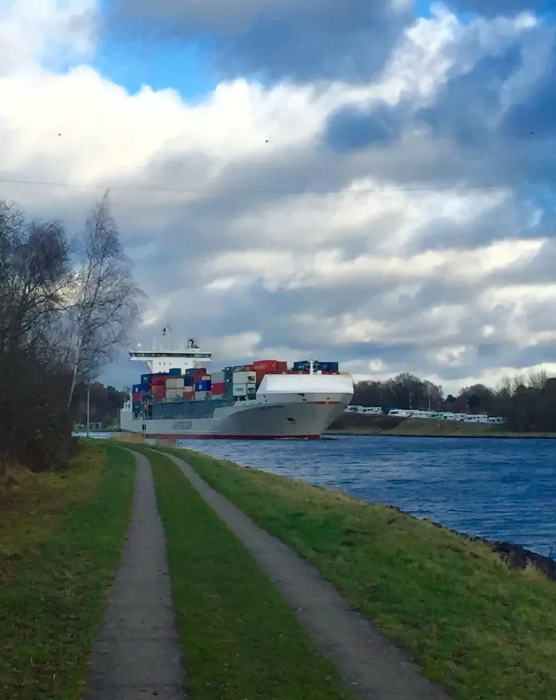 VERA RAMBOW Container Ship IMO 9432220 photo 4