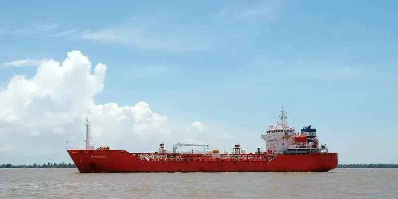 JM SUTERA 2 Tanker IMO 9434096 photo 2
