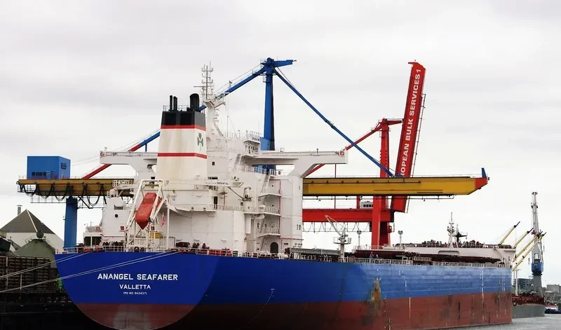 MARAN SEAFARER Bulk Carrier IMO 9434371 photo 3