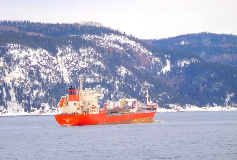 OCEANIC CRIMSON Tanker IMO 9434668 photo 2