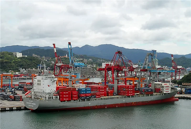 SEASPAN CALICANTO Container Ship IMO 9435038 photo 4