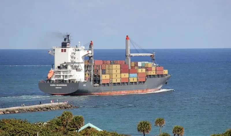 HANSA REGENSBURG Container Ship IMO 9435258 photo 4