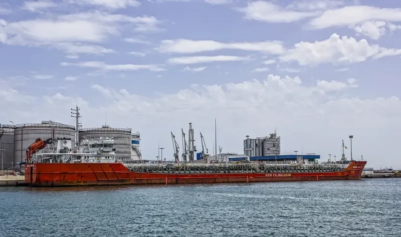 DON RIVER Tanker IMO 9435349 photo 2