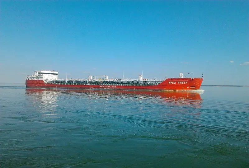 ARAZ RIVER Tanker IMO 9435363 photo 7