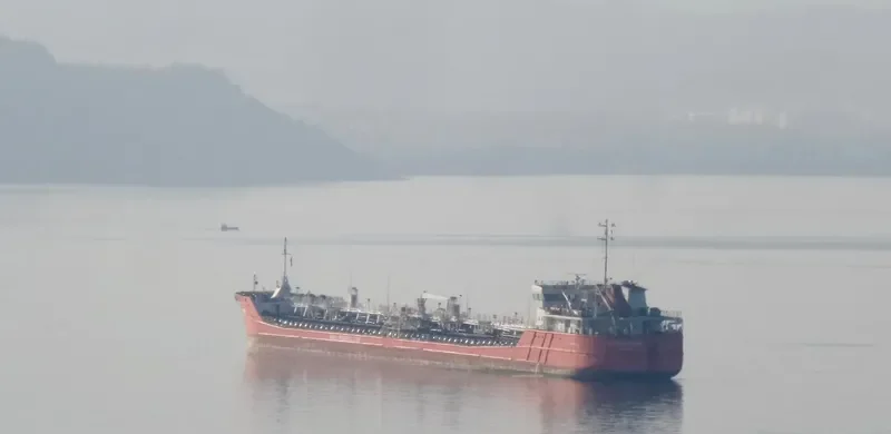 IRTYSH RIVER Tanker IMO 9435375 photo 3