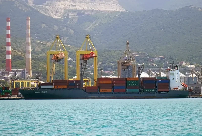 LOUISA SCHULTE Container Ship IMO 9435674 photo 7