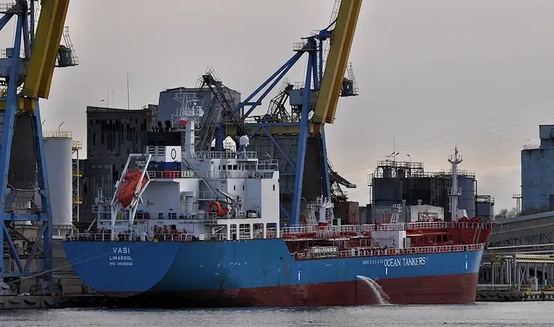 THERESA AQUARIUS Tanker IMO 9435806 photo 10